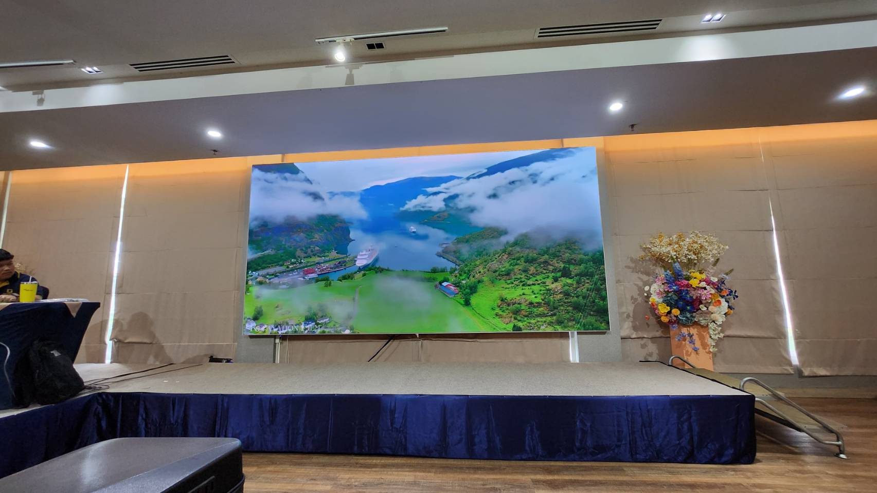 โรงแรมรัตน ชลบุรี